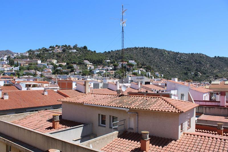 Foto b7304af2-26c0-4f55-b151-3850128f53cc. Apartamento  con buenas vistas , calle puig rom en Roses