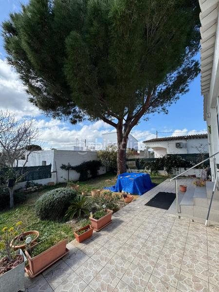 Foto a2dd580b-f84a-473c-a10f-adfdb7b83276. Casa encantadora casa independiente con jardín y terraza soleada en Roses