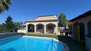 Casa a Aiguaviva Parc. Casa reciente 4 vientos con piscina salada  800 m de terreno  co
