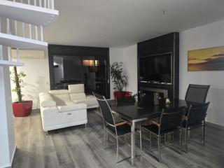 Duplex à Peralada. Exclusivo dúplex en peralada  luminoso, amplio y con terrazas pr
