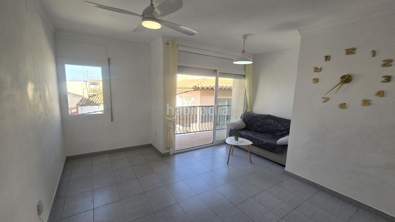 Foto 76f70280-c8a9-4d44-8659-3d1b0af35589. Apartament a Centre Roses