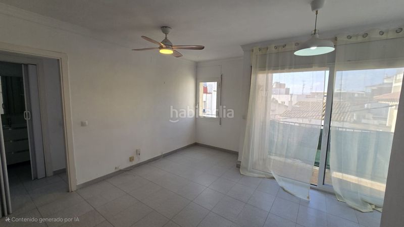 Foto d0f40a52-3536-4747-8f92-864a793c8e43. Apartament a Centre Roses