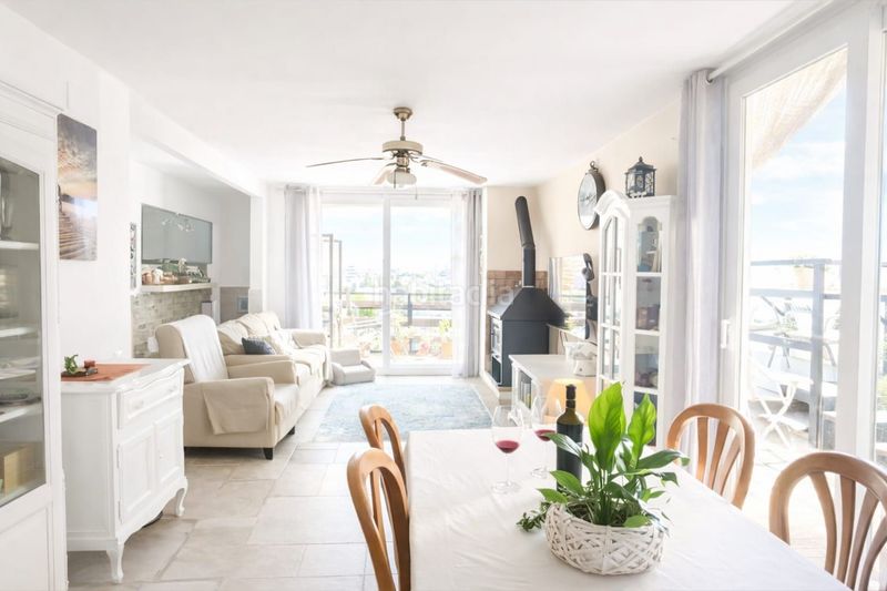 Foto a82f9893-697a-41d6-846a-2f4a00a972d3. Apartament amb piscina a Santa Margarida Roses