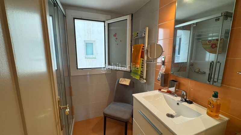 Foto 1381b740-6cd4-4800-b2cb-138108766046. Apartament a Centre Roses