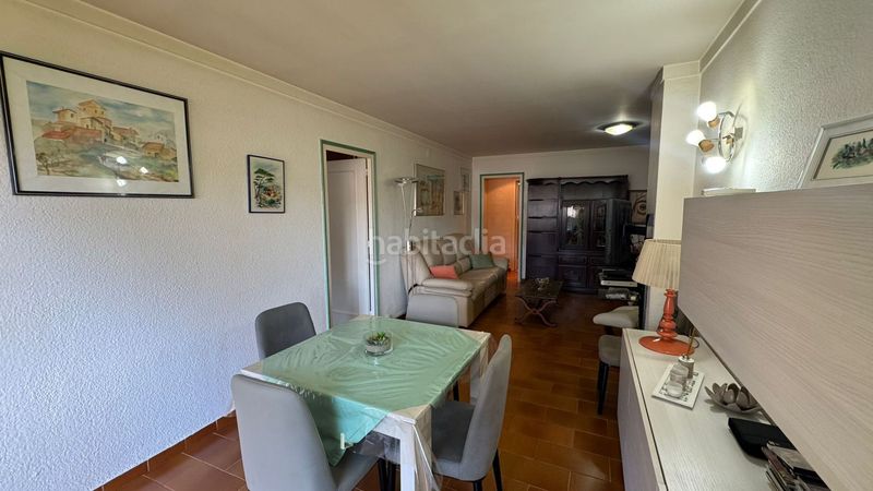 Foto dff4e4cd-cb2e-4da4-8eb1-b4c1501ebbb4. Apartament a Centre Roses