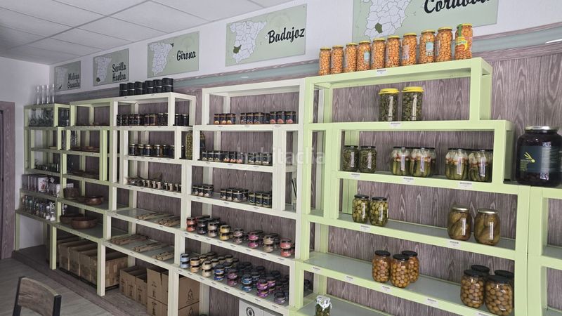 Foto cfa18012-3d12-4399-a5de-e881aefcfb77. Local comercial a Centre Roses
