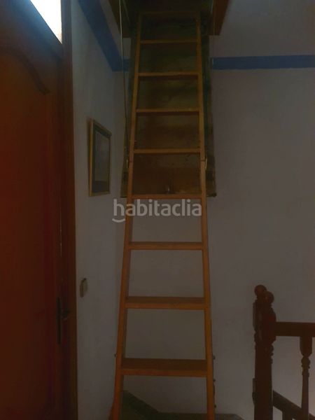 Foto 5f79ee09-dcf6-4ad4-adb8-f1253975c620. Casa adossada amb calefacció a Olot