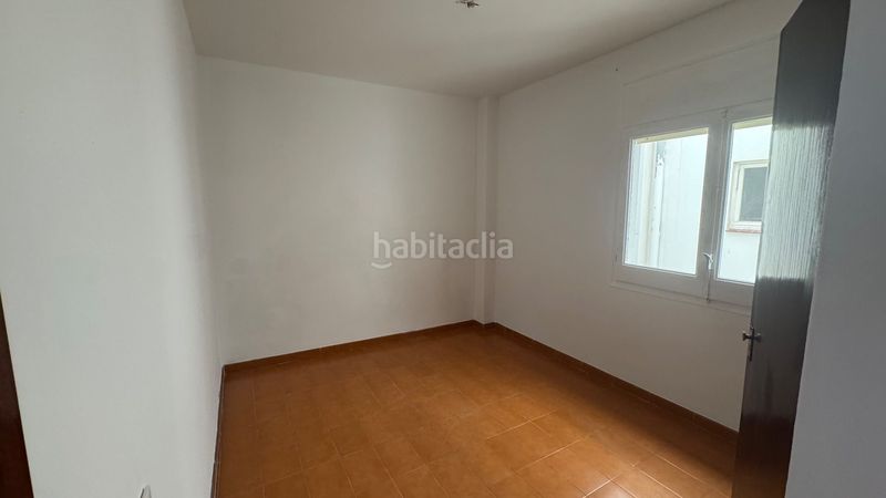 Foto e8014426-fe1b-45c5-b808-85c3f0b5cd09. Apartament a Centre Roses