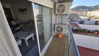 Apartment in Tirso molina 32. Amplio piso de 3 habitaciones en venta en el centro de roses