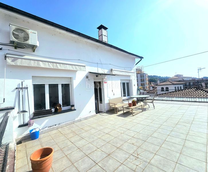 Foto f080b66a-da9d-4003-b6f6-4c3c3104f789. Haus mit heizung parking in Olot