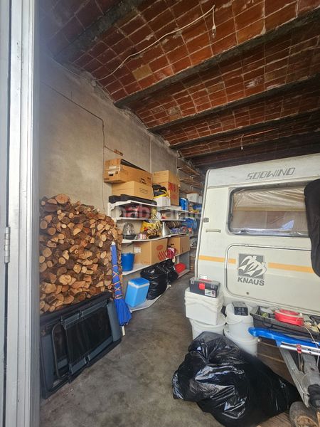Foto febecd02-f49f-4d97-856e-ba6d426fa585. Haus mit heizung parking in Olot