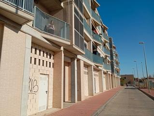 Local Comercial en Calle Historia de España