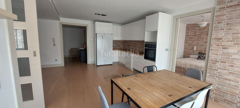 Foto 058d8e6d-4117-4b76-bda6-fcf982e02d6f. Alquiler apartamento se alquila piso en plaza santa isabel (centro ) en Murcia