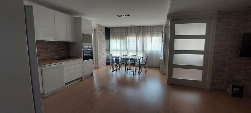 Foto b3562c46-b68a-4831-aa58-4ec8051db2b6. Alquiler apartamento se alquila piso en plaza santa isabel (centro ) en Murcia