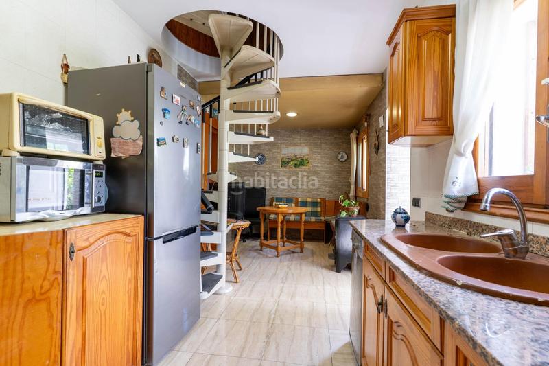 Foto 53cf0edd-3bea-474c-945e-d710b9842989. Casa con riscaldamento parcheggio piscina in Abrera