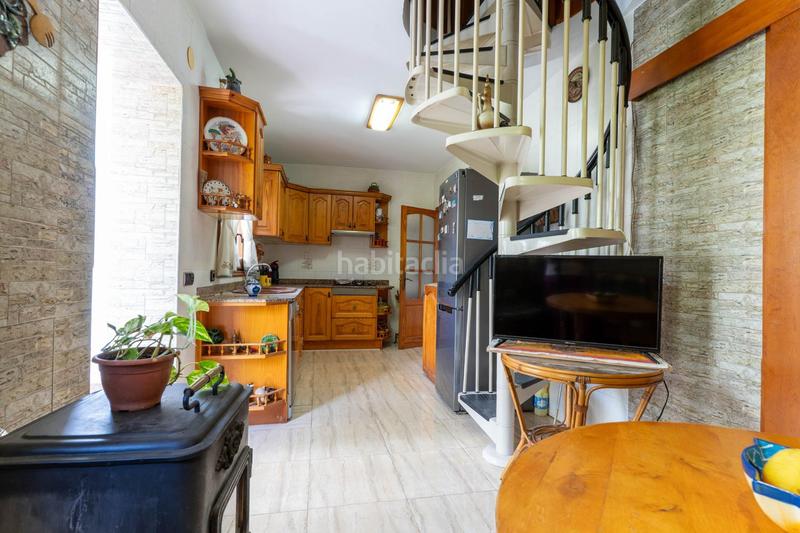 Foto 938e600c-d5ba-42a0-a81a-1ab92fae52d9. Casa con riscaldamento parcheggio piscina in Abrera