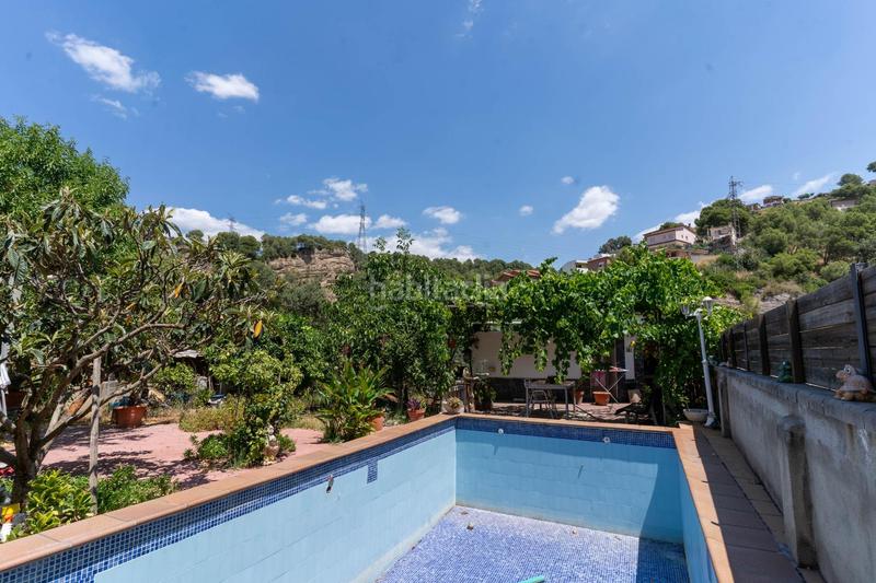 Foto 974e2467-ac74-4020-85a3-10886f7ece64. Casa con riscaldamento parcheggio piscina in Abrera