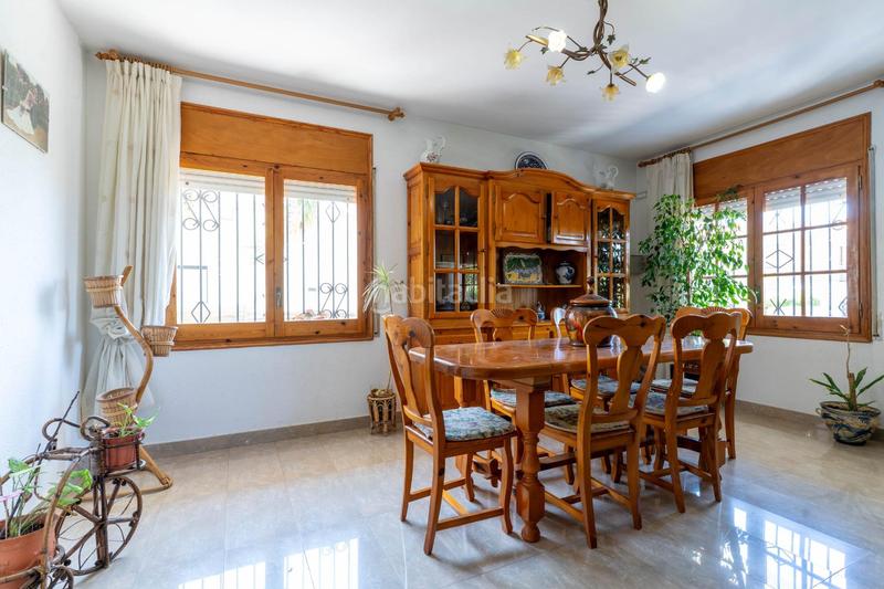 Foto 98ac33d8-da03-4f17-b87b-63e40242fc0d. Casa con riscaldamento parcheggio piscina in Abrera