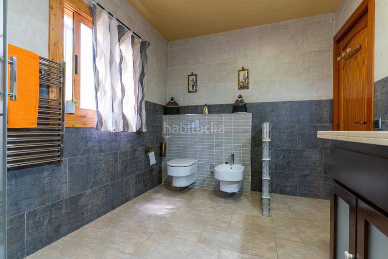 Foto c6c103c6-c2ee-4c27-bbe2-42cebe438d5d. Casa con riscaldamento parcheggio piscina in Abrera