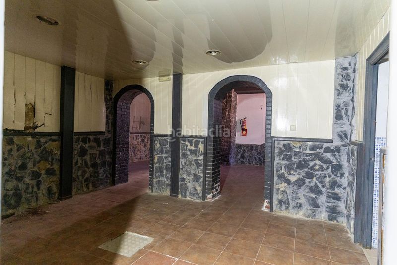 Foto a754ba27-516b-45e2-b362-47864ffa9ac0. Local comercial en venta local comercial , zona campo de futbol, baix llobregat nord en Olesa de Montserrat