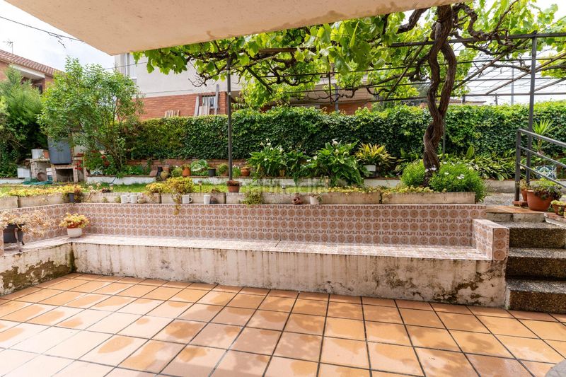 Foto 518d2489-616d-4b80-8f53-cd8d78e5f4ba. Casa amb calefacció a Abrera