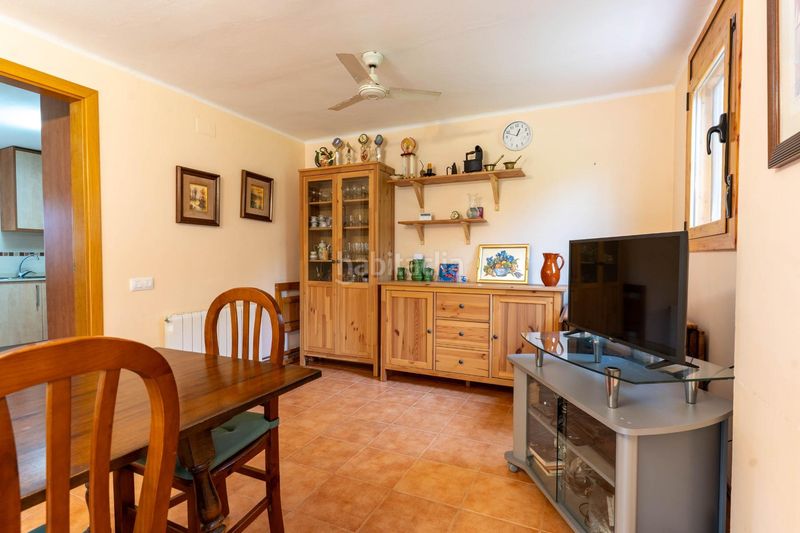 Foto 5d0a250c-e322-4941-8000-09c9bf9d5a1e. Casa amb calefacció a Abrera