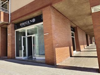 Local Comercial en Calle AVEL.LI XALABARDER 45