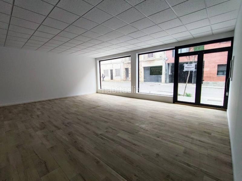 Foto e117a6ac-46ed-422b-b46d-375e027d5e0e. Alquiler local comercial local en alquiler con salida de humos, muy espacioso y luminosofinca semi nueva. en Caldes de Montbui
