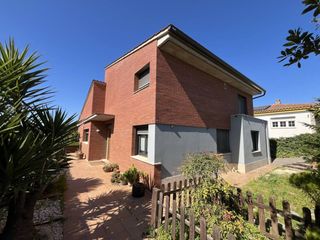 Casa a Calle la vall s/n. Espectacular chalet.