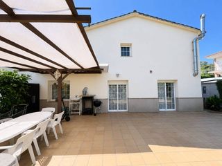 Casa a Calle ignasi iglesias s/n. Fant�stica casa en venta en caldes de montbui