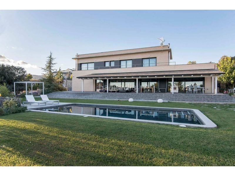 Foto 5b12ae29-91c8-4139-bc6c-622b5c4e9a5e. Chalet in calle gualla 1 in Bigues i Riells del Fai