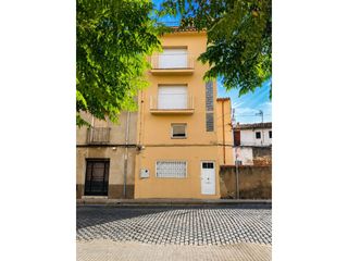 Casa  Calle major 109. Casa completamente reformada en la mejor zona de caldes.