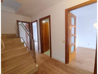 Lloguer Dúplex  Calle sabadell 33. Precioso duplex atico con parking y trastero.