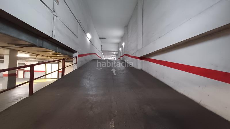 Foto ac1723fd-1786-4dac-9bac-118e8bc70223. Car parking in carrer de sant pere d'abanto 8 in Hostafrancs Barcelona