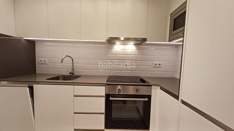 Foto f223fb54-2ed6-4567-9245-be8d78815684. Miete etagenwohnung in El Camp de l´Arpa del Clot Barcelona