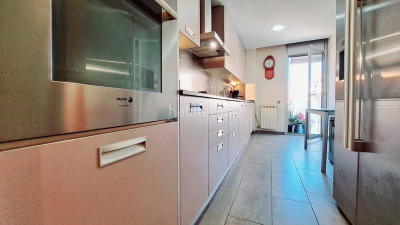 Foto 518f1082-e8c2-4e18-aa08-514cd026359a. Flat with heating parking in Centre Granollers