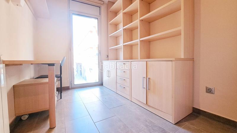 Foto e4ca813f-af14-40ab-ad79-d7dc0c299d24. Flat with heating parking in Centre Granollers