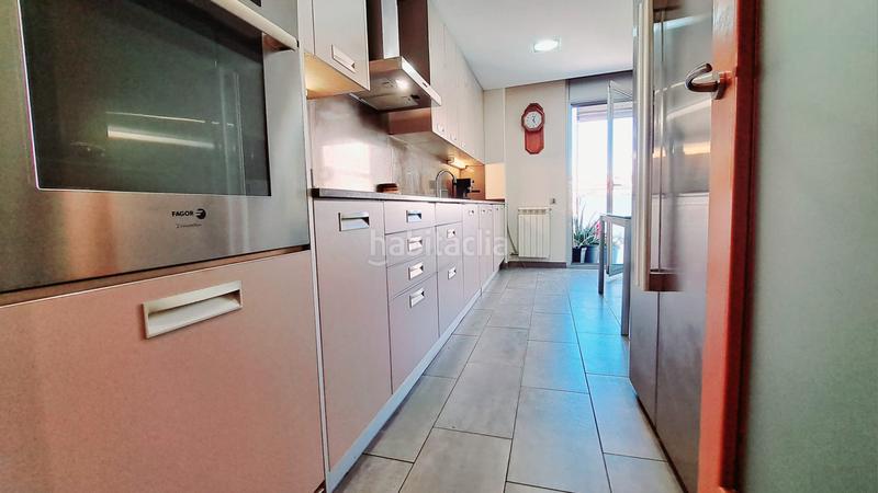 Foto f4dc0b6b-39c4-4175-ae49-a4a13891a24d. Flat with heating parking in Centre Granollers