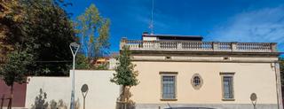Alquiler Chalet  Carrer de larrard. Impecable casa con jardín cerca del parque güell