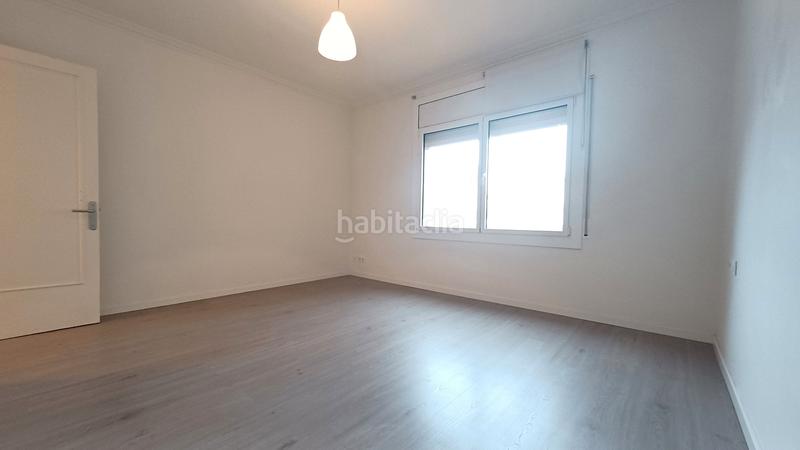 Foto 98ba14d9-a2a3-40c8-a5b3-c003a2c61663. Rent flat with heating in La Salut Barcelona