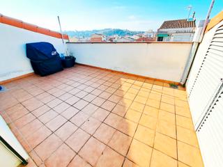 Duplex  Carrer de galvani. Ático dúplex de 136m2, con terraza, junto a rambla d'egara.