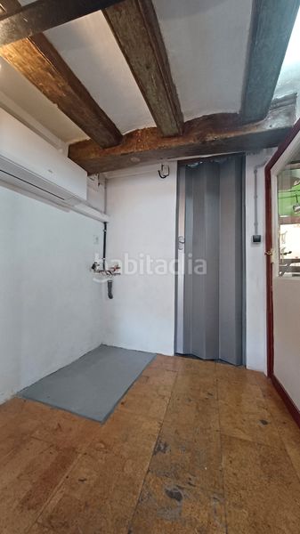 Foto 4b6a35e4-da9b-48cf-b8c9-bcb3a102e0db. Estudi amb calefacció a St. Pere - Sta. Caterina - El Born Barcelona