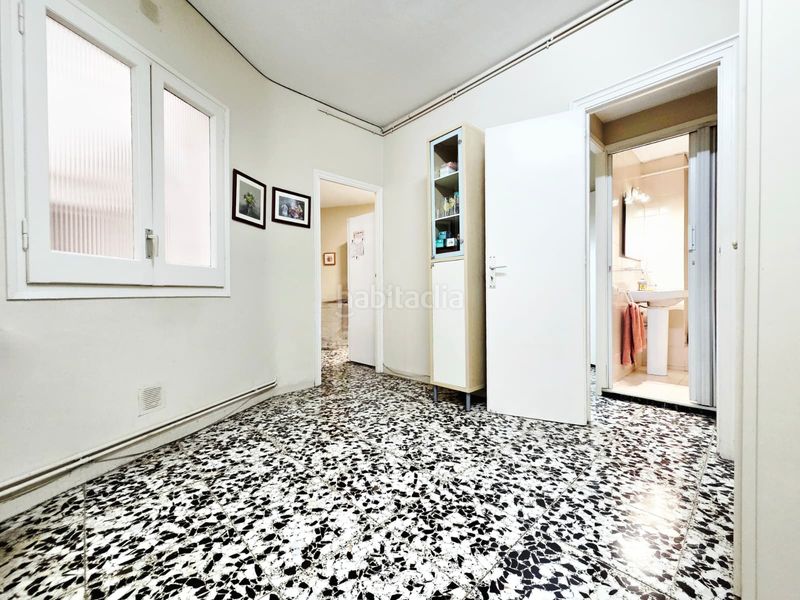 Foto a57afdf5-d29c-4a80-9bd2-8e2c259c9289. Pis amb xemeneia calefacció aparcament a Sant Gervasi - Galvany Barcelona