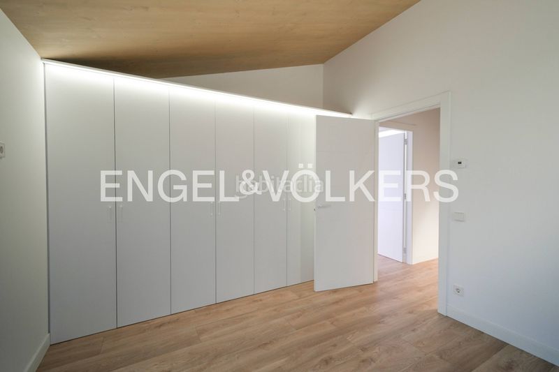 Foto bfabdcfb-85d4-4867-9aa2-3331c028327d. Casa adossada amb xemeneia aparcament a Soldeu-Incles Canillo