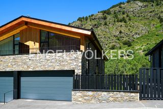 Reihenhaus in Soldeu-Incles. Vivienda con encanto en entorno residencial de soldeu