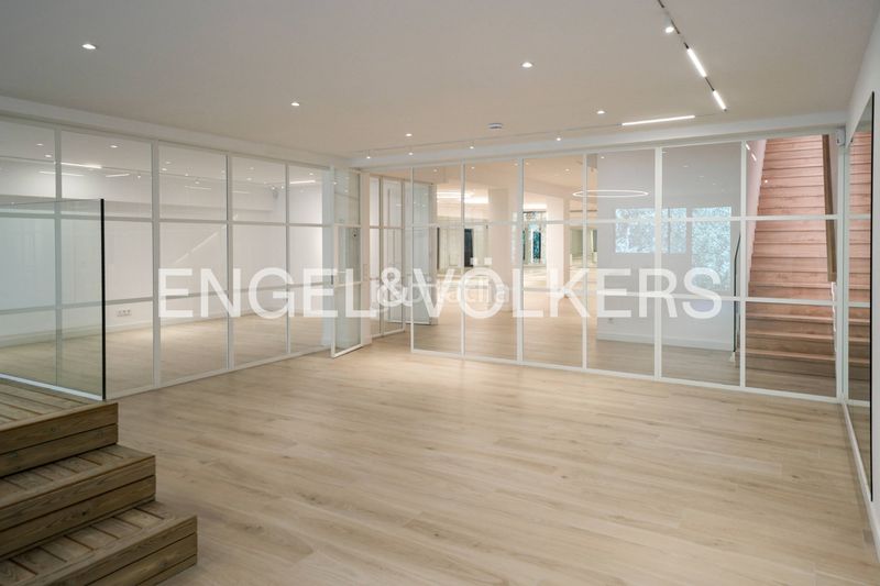 Foto eb6f4615-37b7-472e-97ab-206df06d4a2a. Casa adossada amb xemeneia aparcament a Soldeu-Incles Canillo