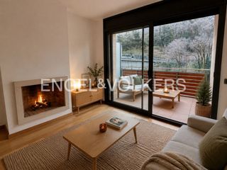 Rent Flat in Els Vilars d´Engordany. Exclusivo piso luminoso en el centro de andorra