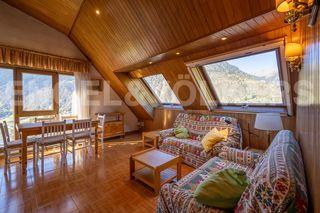 Location Appartement à Els Cortals. Magnífico ático con vistas al pueblo de encamp