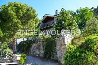 Chalet à Nagol - Certers - Llumeneres. Exclusivo chalet con vistas panorámicas y gran potencial en cert