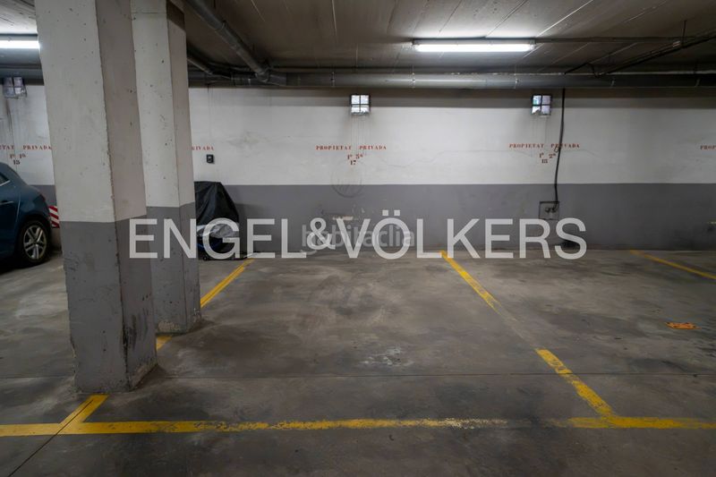 Foto a2c766fa-a0ed-4859-91bc-5c008375044a. Pis amb xemeneia calefacció aparcament a El Tarter Canillo